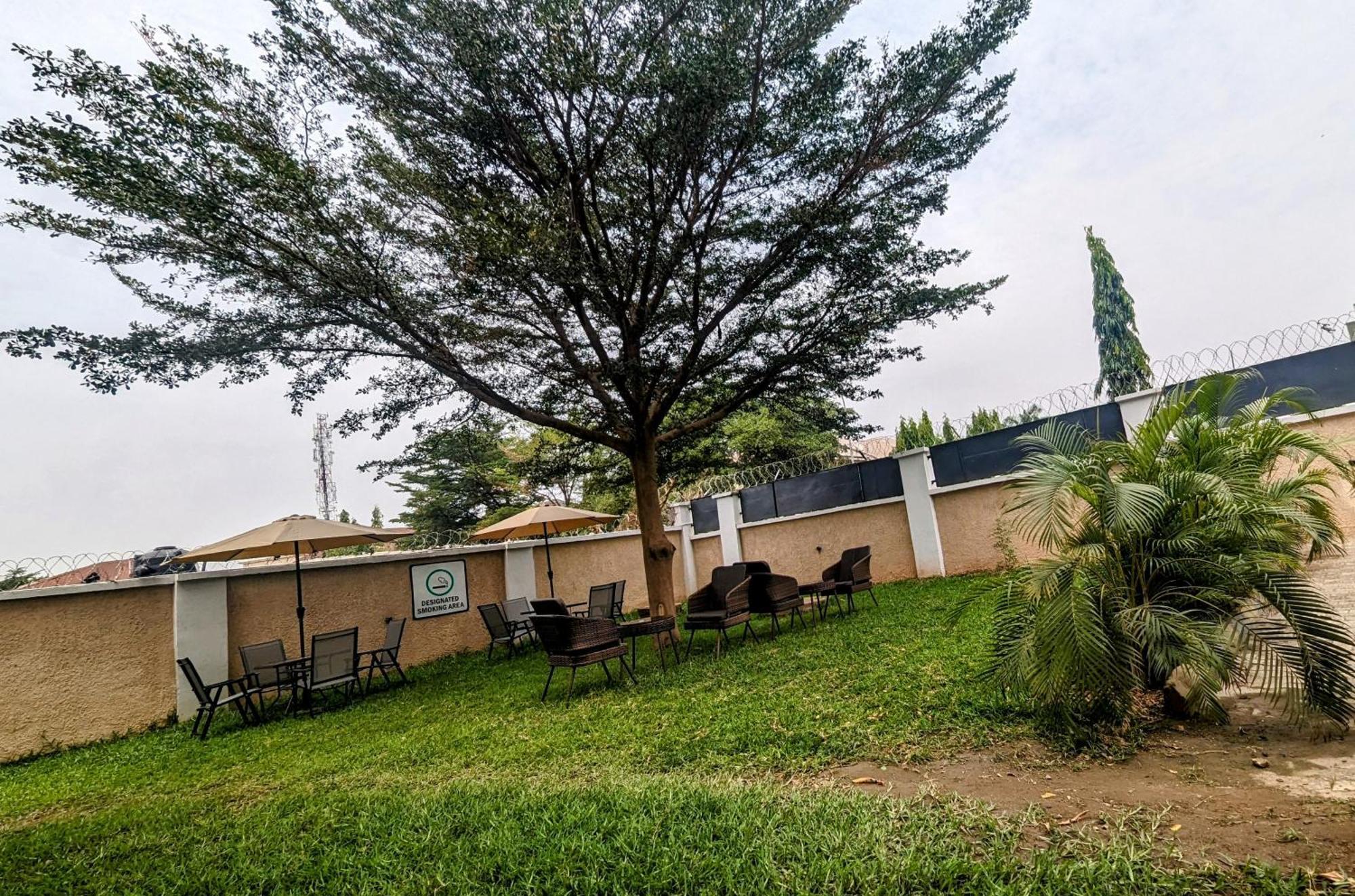 Cedarwood Apartments Abuja Exterior foto